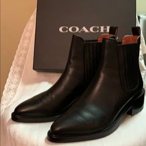 Woman’s Boots Black Leather.